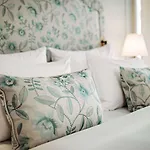 Parkhotel Quellenhof Hotel