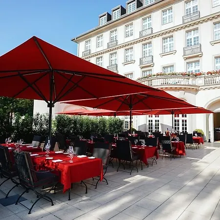 Hotel Parkhotel Quellenhof 5*