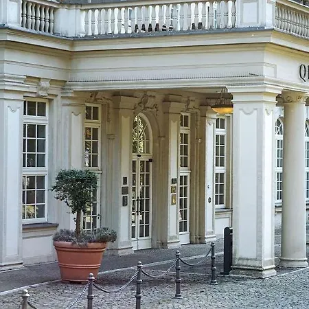 Parkhotel Quellenhof