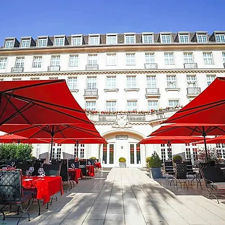 Parkhotel Quellenhof Hotel