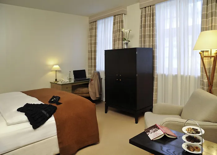 Hotell Parkhotel Quellenhof 5*