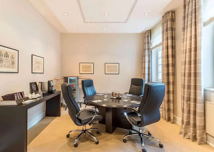 Parkhotel Quellenhof Hotel